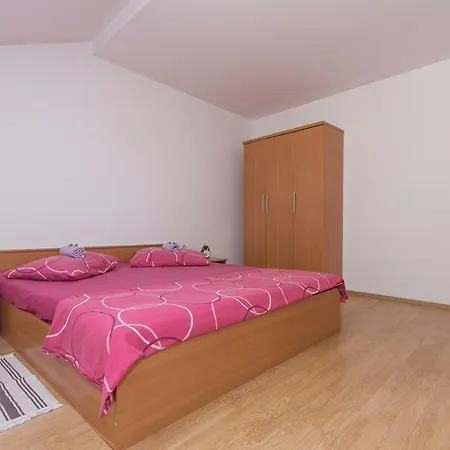 Brodarica Penthouse 4+2, Sea View Apartment